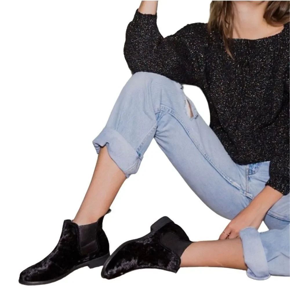 Toms Ella Crush Velvet Chelsea Boot 9.5